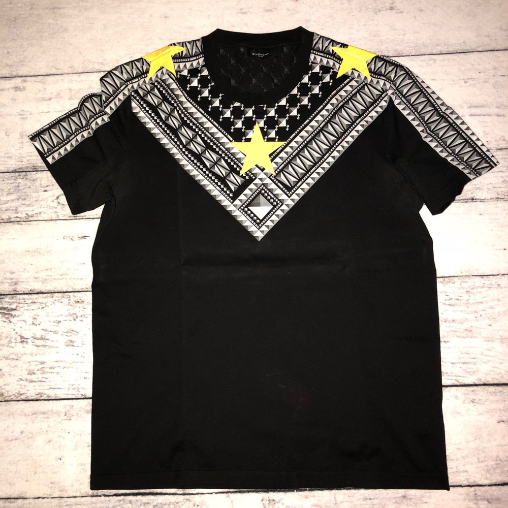 Givenchy men’s tee Size L